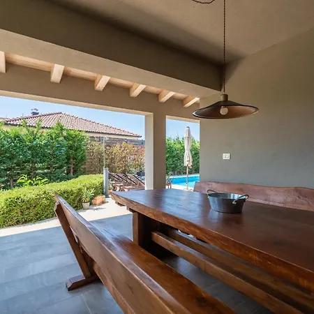 Stoje Villa *