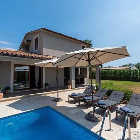 Stoje Villa *