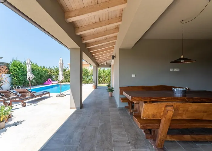 Stoje Villa Svetvinčenat